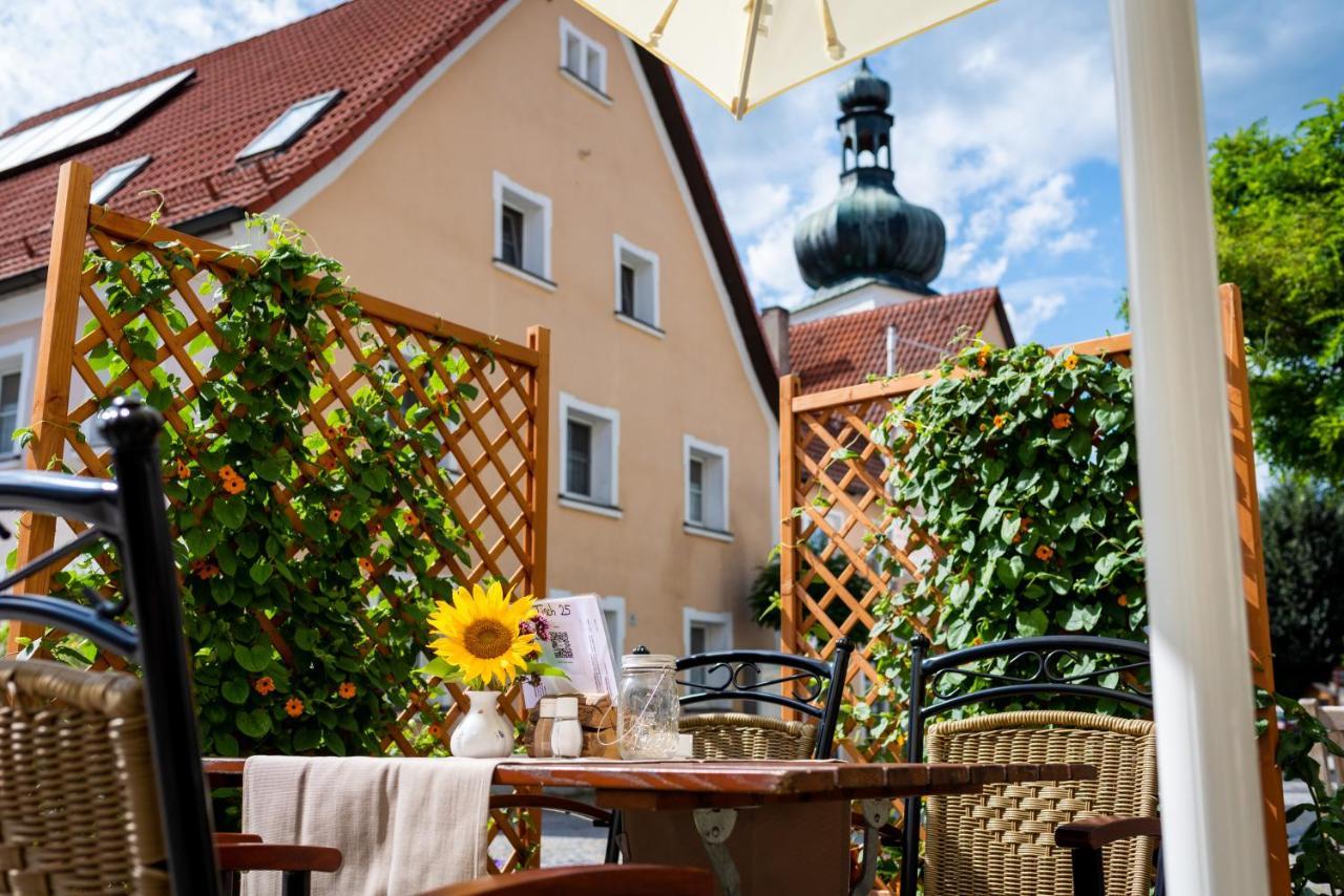 Gasthof Hotel Reif Königstein in der Oberpfalz エクステリア 写真