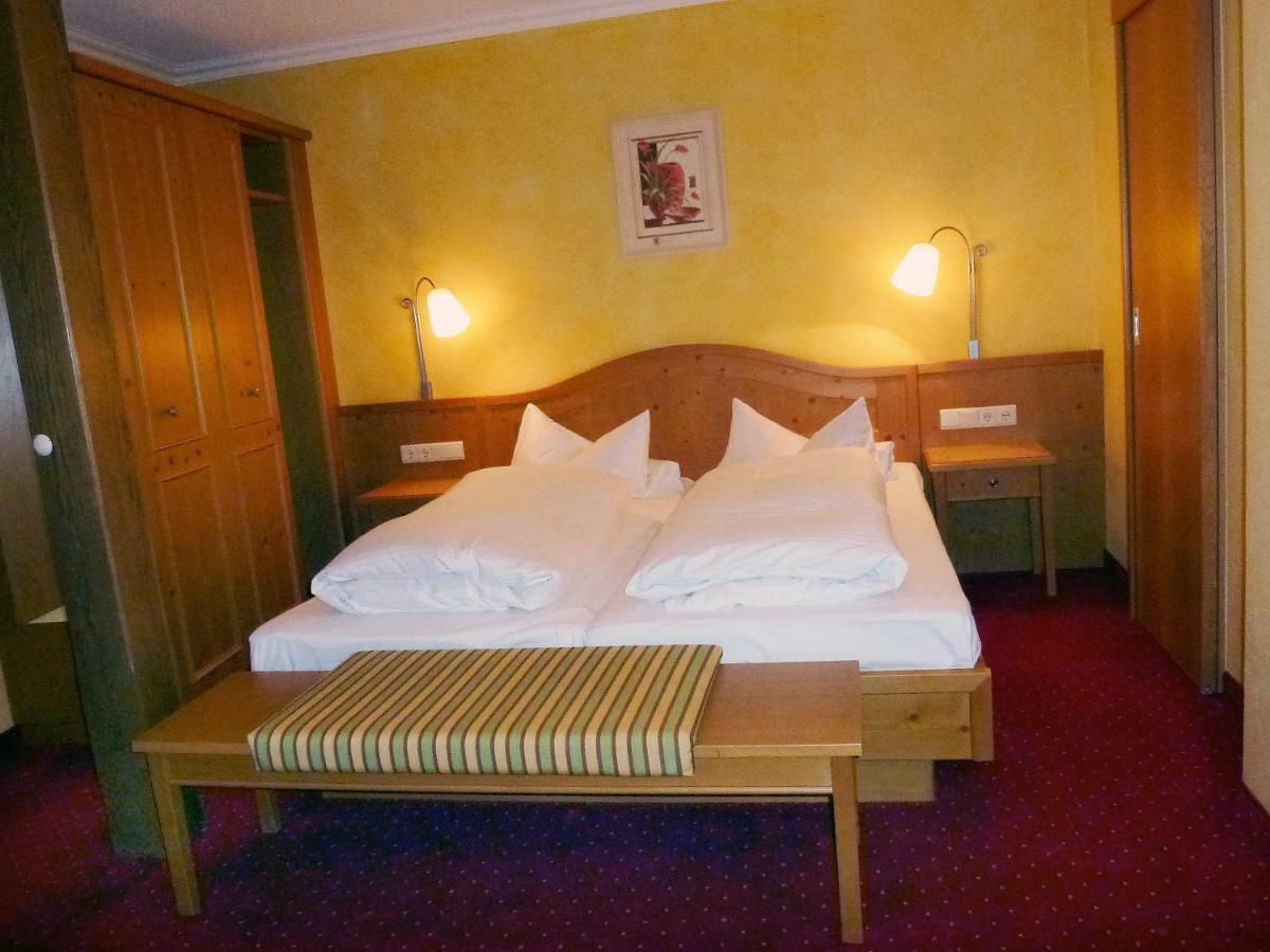 Gasthof Hotel Reif Königstein in der Oberpfalz エクステリア 写真